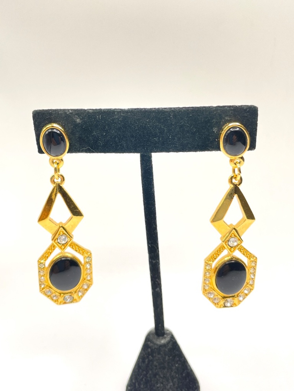 Vintage Avon Age of Elegance Gold Tone Black Pierced Post Earrings 80's